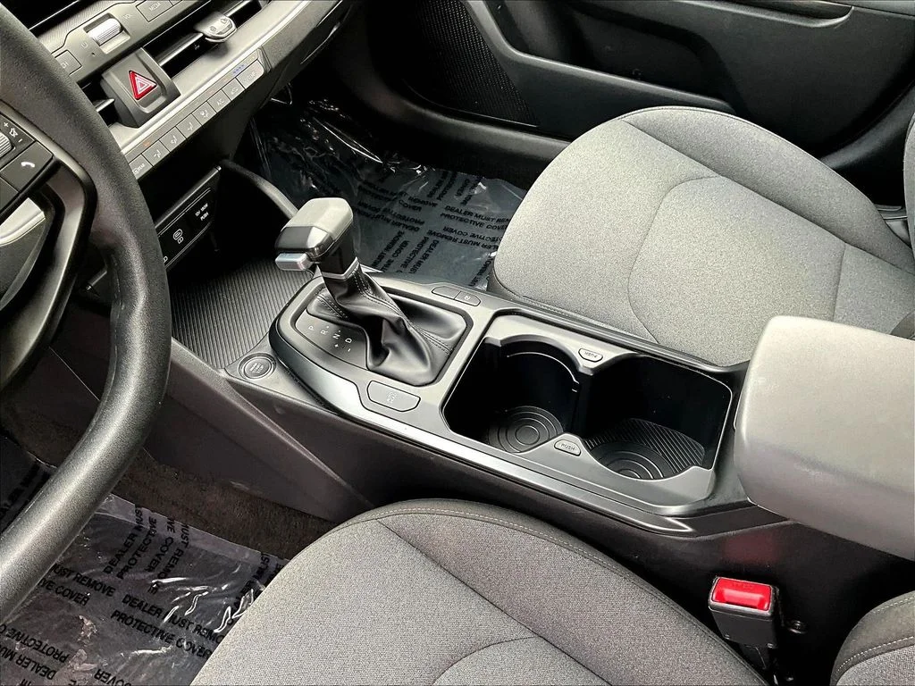 2025 Kia K4 LXS - Photo 20