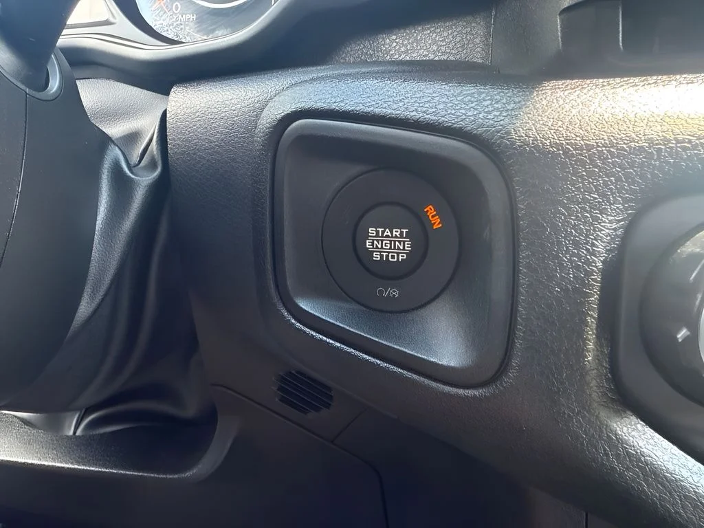 Used 2025 White Jeep Sport S image 16