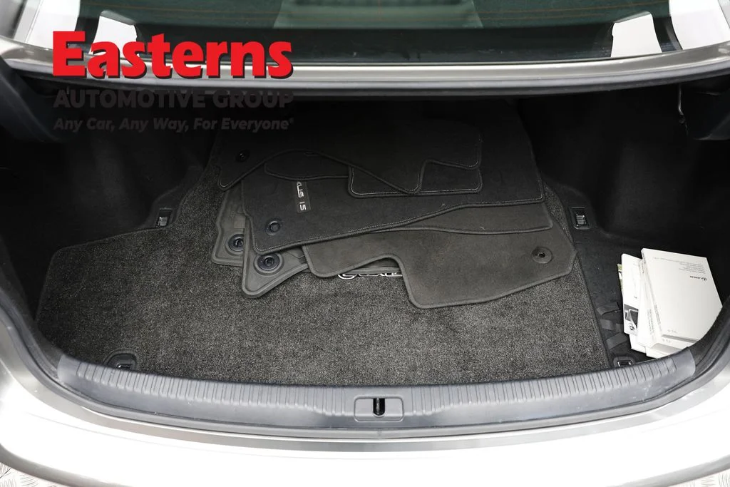 Used 2019 Silver Lexus 300 image 9