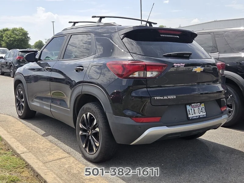 Used 2022 Black Metallic CHEVROLET LT image 2