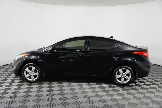 Used 2013 Black Hyundai GLS image 3