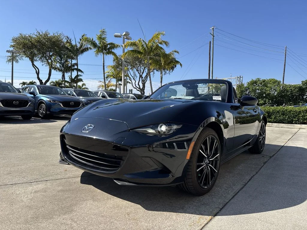 2025 Mazda MX-5 Miata Grand Touring - Photo 31