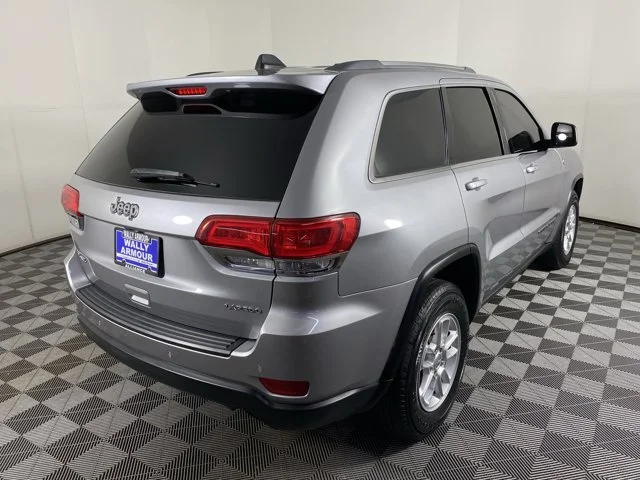 Used 2018 Silver Jeep Laredo E image 7