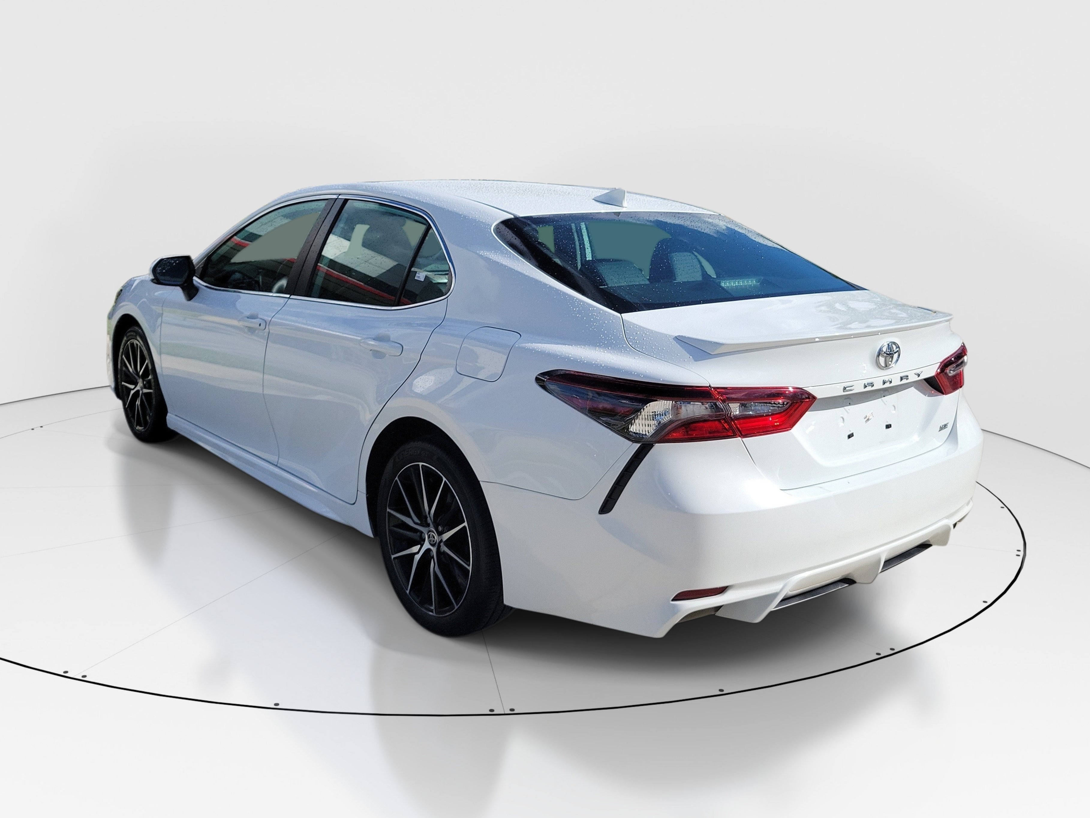 Certified Used 2024 Ice Toyota SE image 5