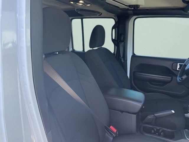 2021 Jeep Wrangler Unlimited Willys - Photo 6
