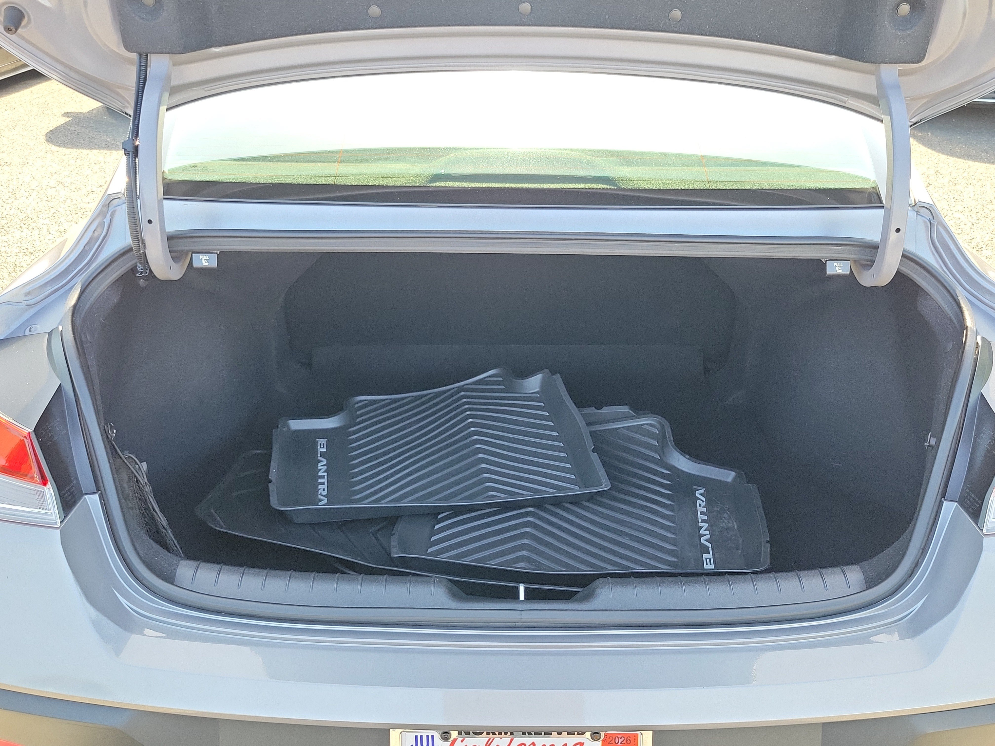 2024 Hyundai Elantra SEL - Photo 18