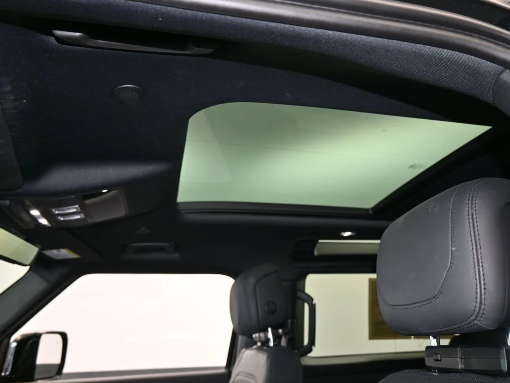 Used 2023 Black Land Rover X image 10