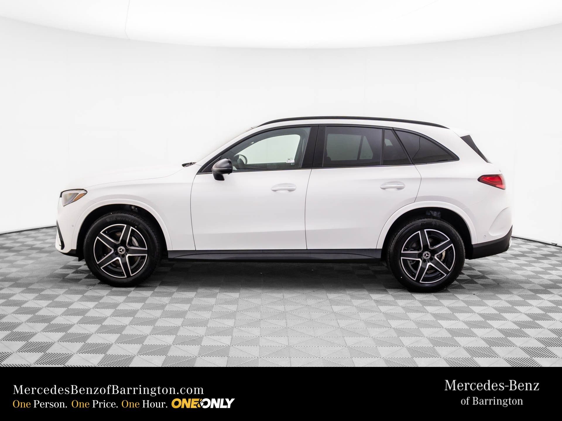 New 2026 Polar White Mercedes-Benz GLC 300 image 2