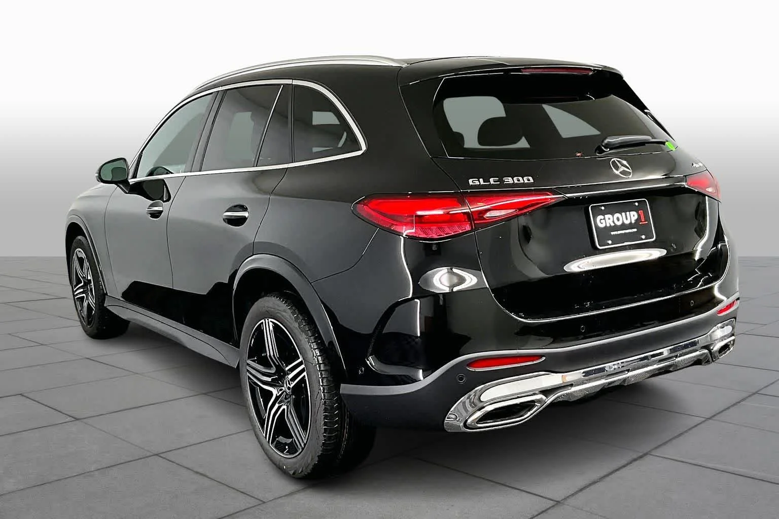 New 2026 Obsidian Black Metallic Mercedes-Benz GLC 300 image 4
