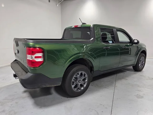 Used 2025 Green Ford XLT image 10