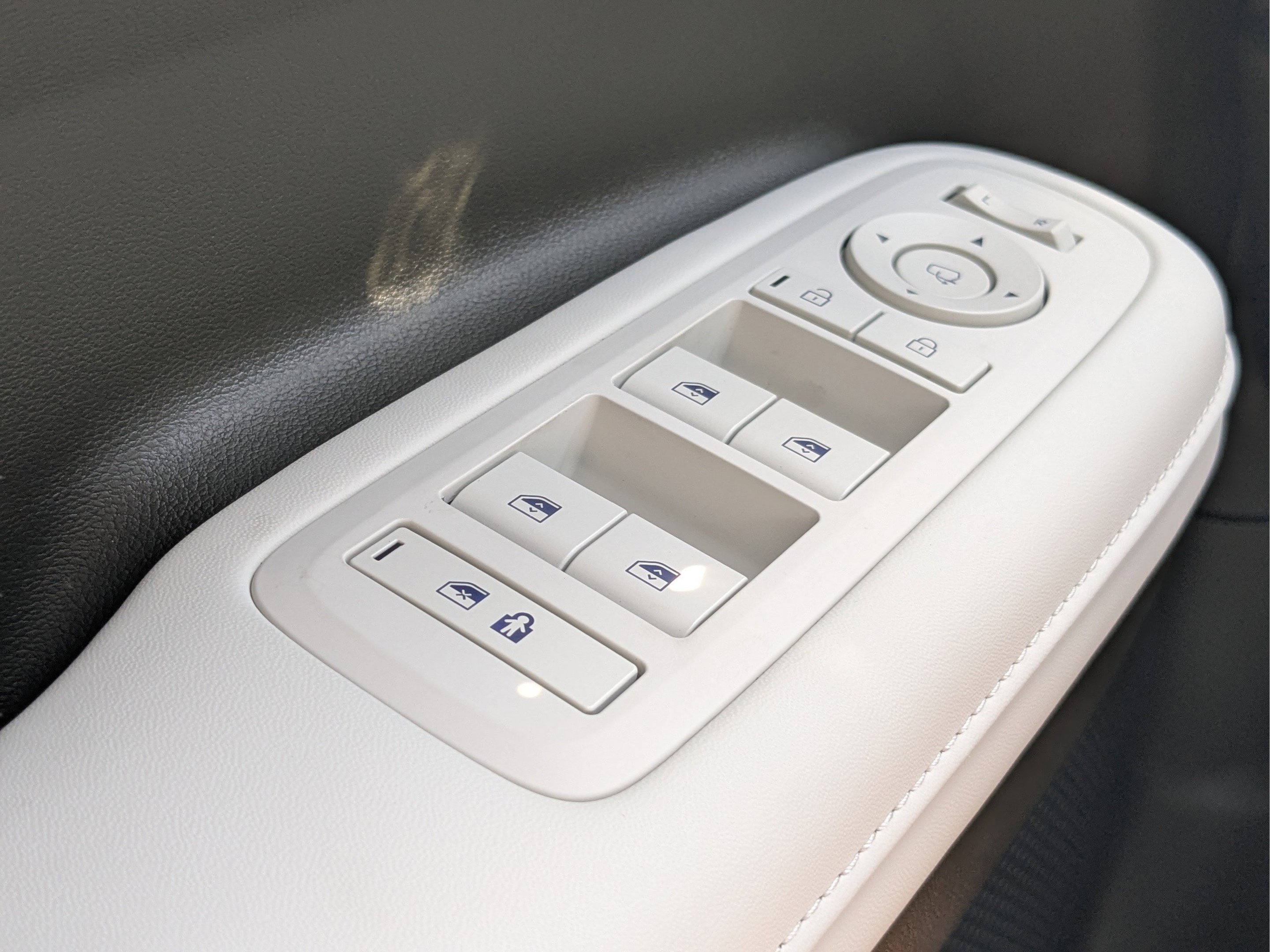 2025 Hyundai Santa Fe Calligraphy - Photo 23