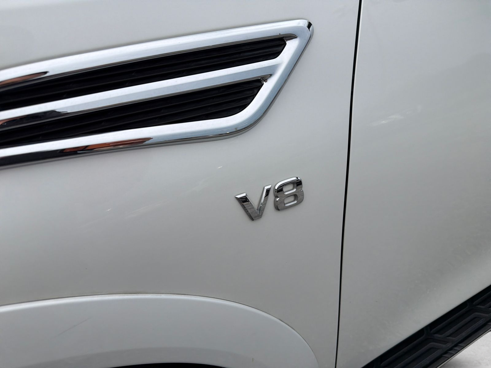 Used 2022 White Nissan Platinum image 43