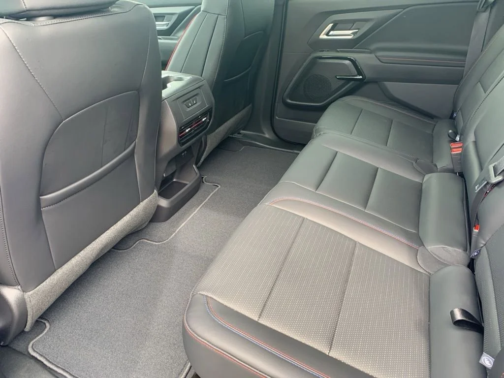2025 Chevrolet Silverado EV RST - Photo 13