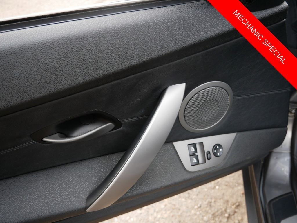 Used 2004  BMW 2.5i image 14