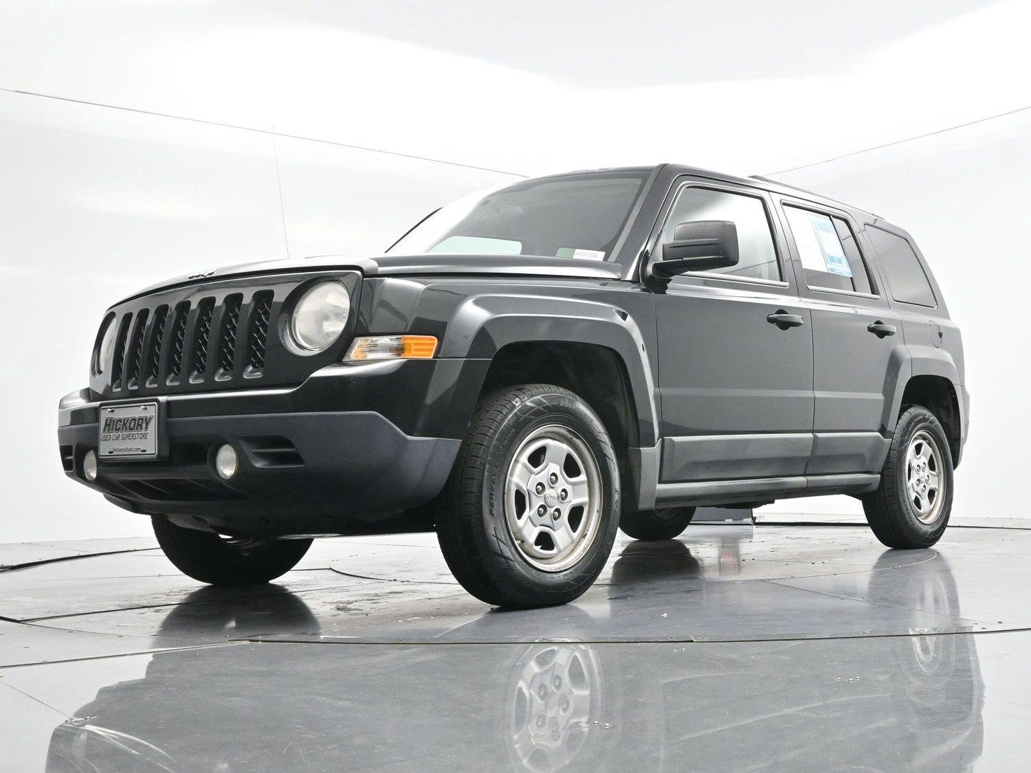 Used 2011 Brilliant Black Crystal Pearl Jeep Sport image 36