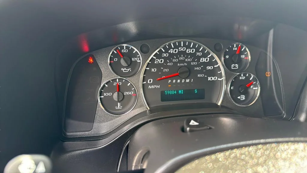 Used 2023 Summit White Chevrolet 1LS image 19