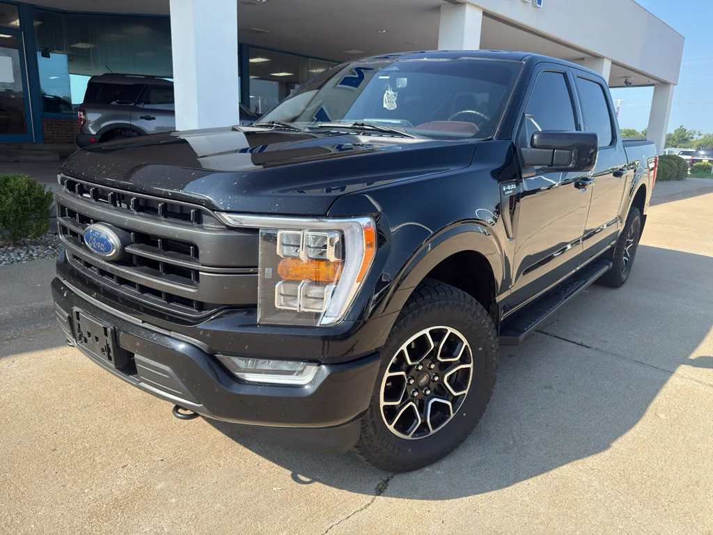 Used 2023 Agate Black Metallic Ford LARIAT image 7