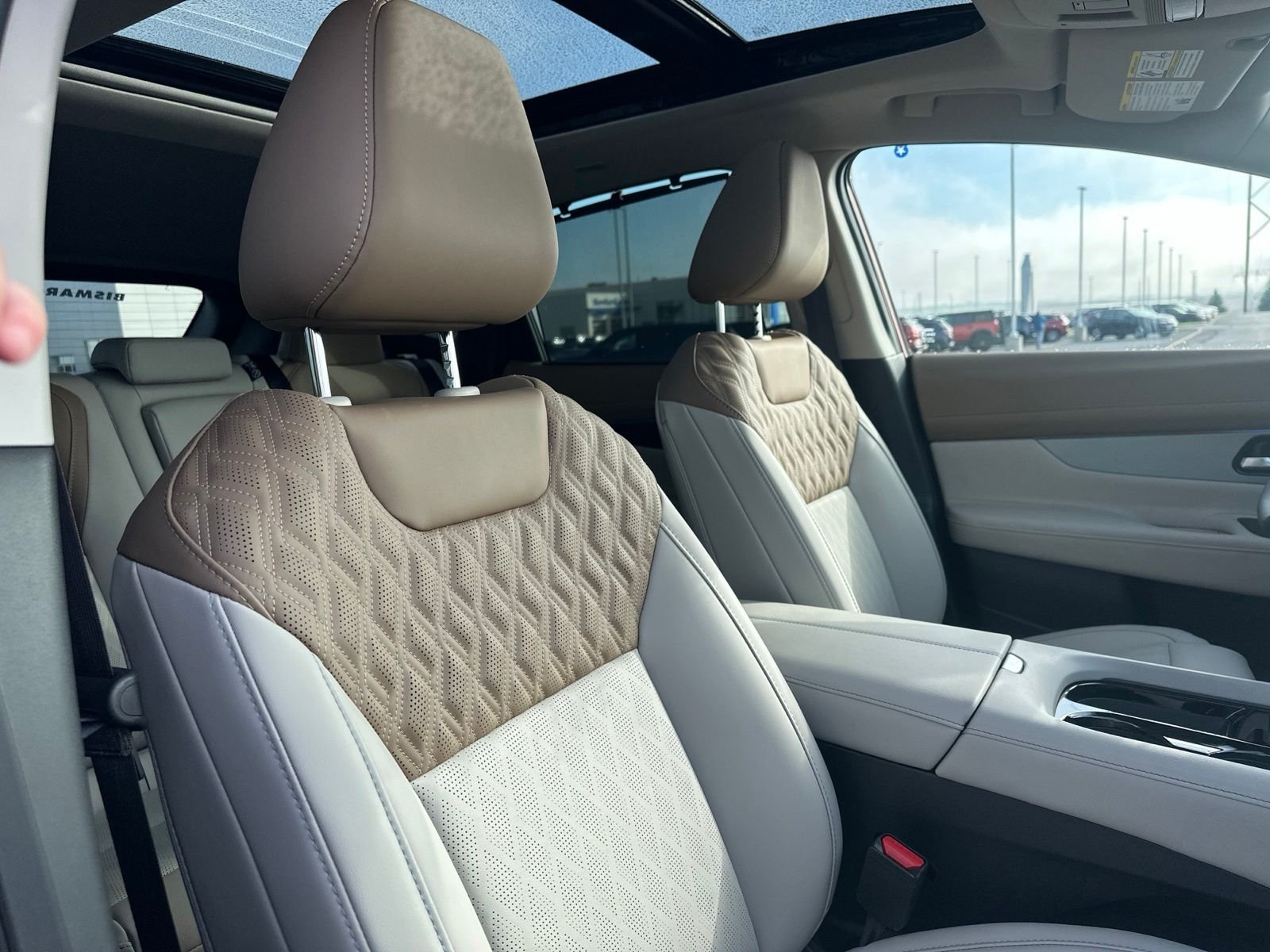 New 2027 Red Nissan Platinum image 39