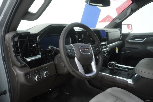 2026 GMC Sierra 1500 SLT - Photo 22