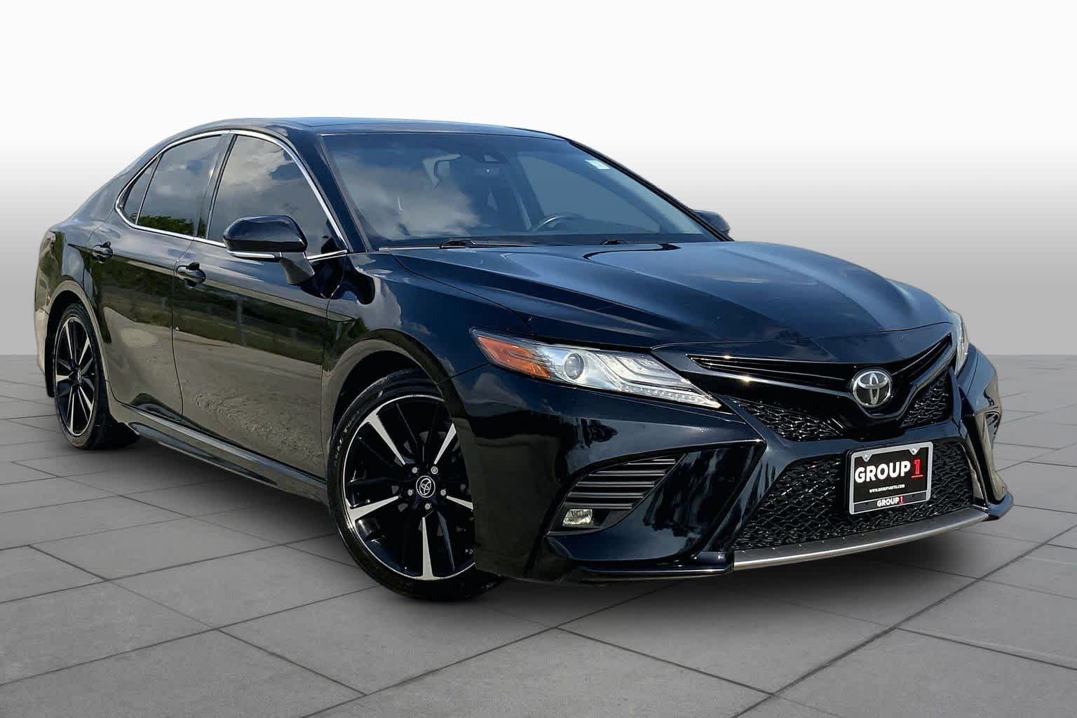 Used 2019 Midnight Black Metallic Toyota XSE image 3