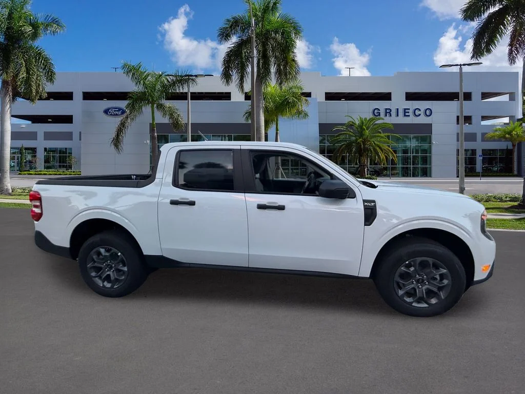 New 2026 White Ford XLT image 8