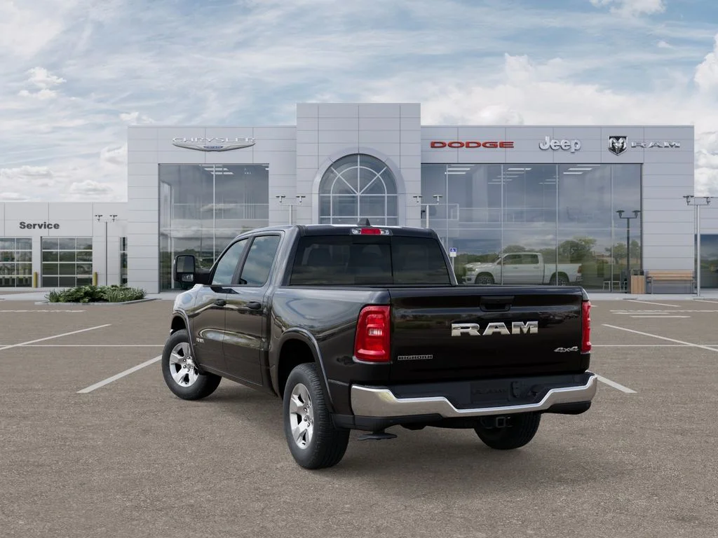 New 2025 Diamond Black Crystal Pearl-Coat Exterior Paint RAM Big Horn/Lone Star image 3