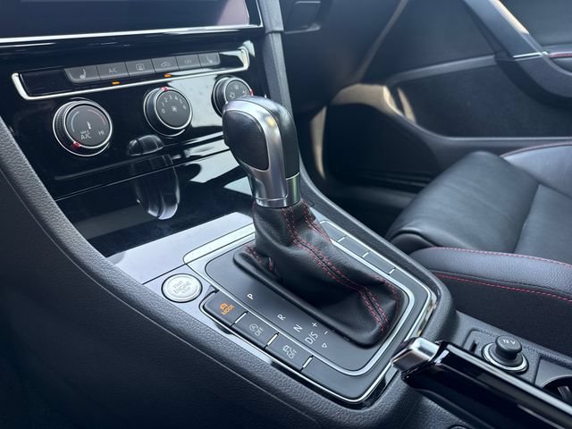Used 2019 Dark Iron Blue Metallic Volkswagen S image 18
