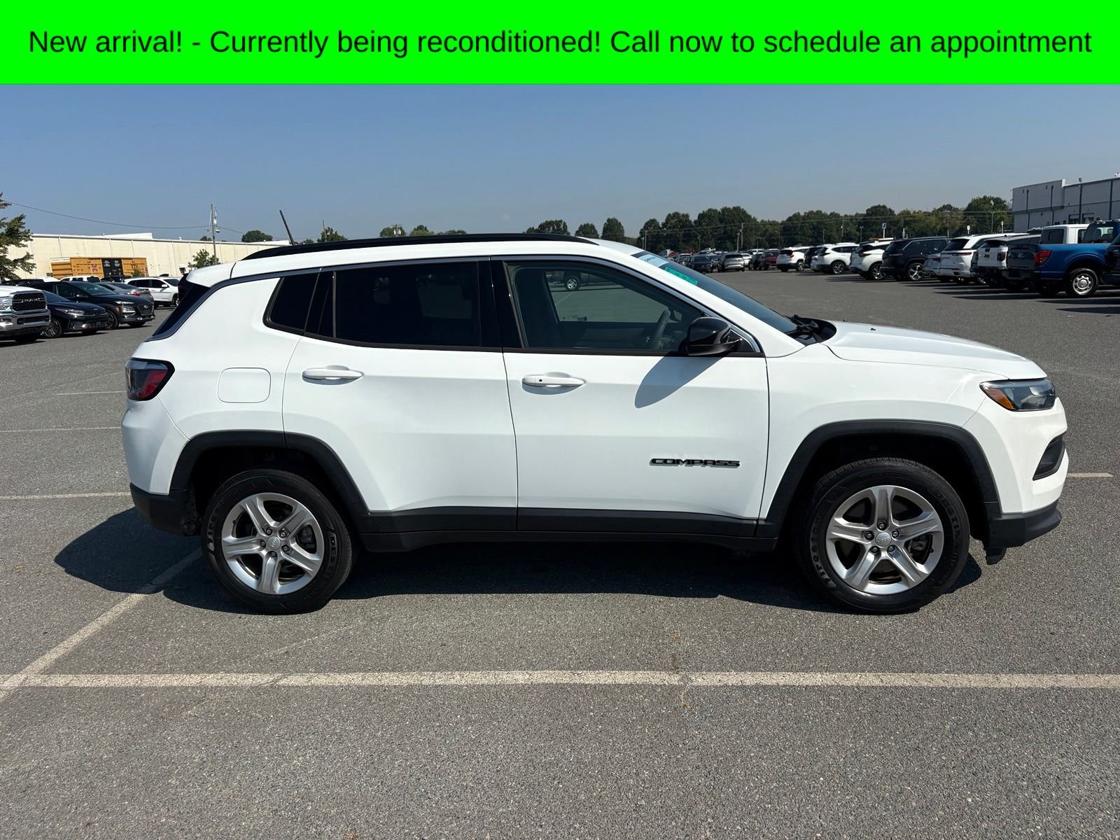 Used 2023 Bright White Clearcoat Jeep Latitude image 2