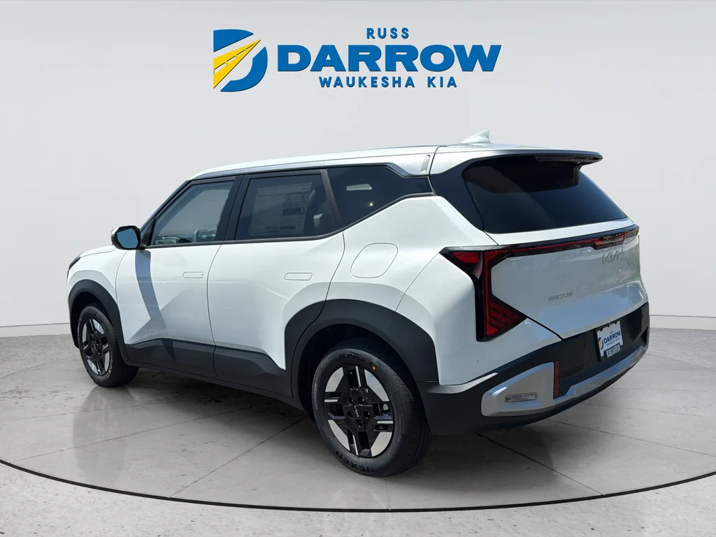 New 2027 Snow White Pearl Kia LX image 3