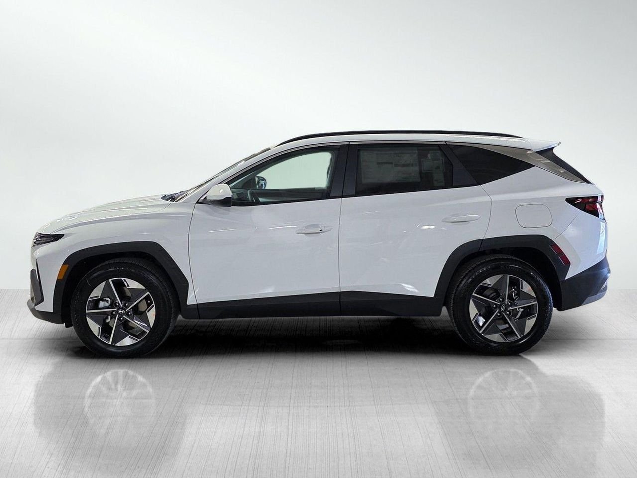 New 2026 White Pearl Hyundai SEL FWD image 4