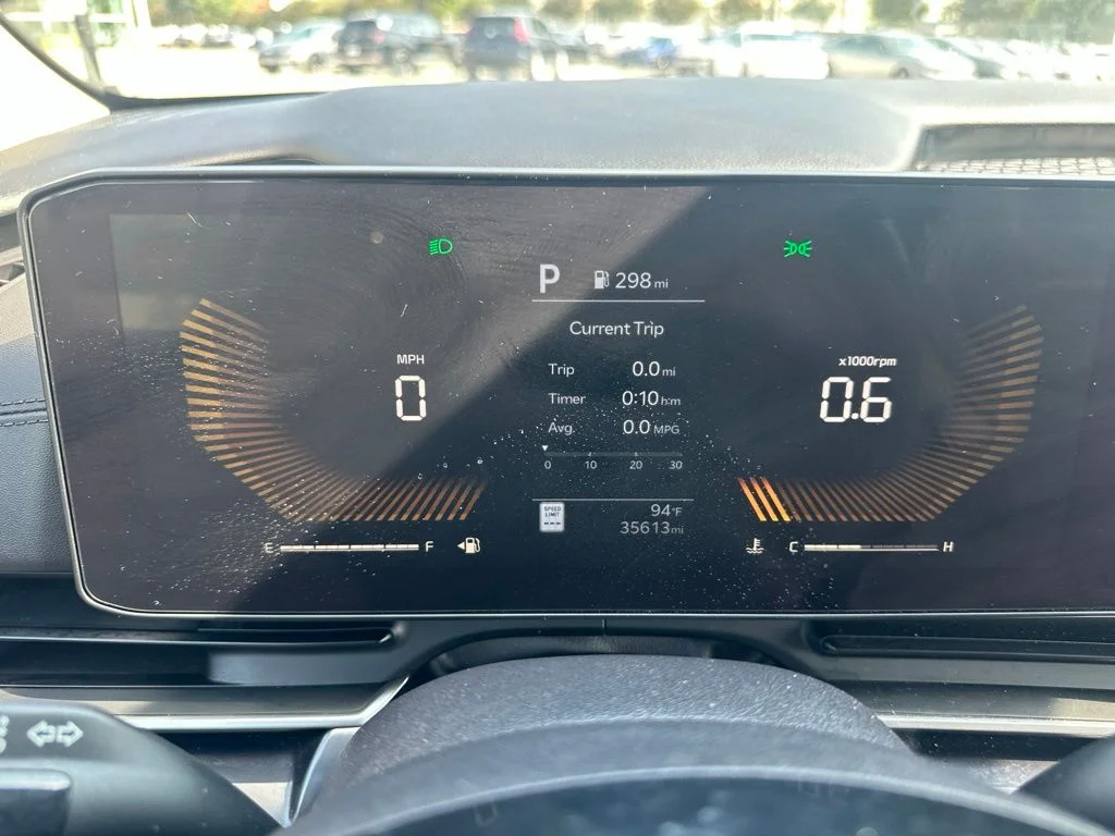 Used 2025 Gray Kia LXS image 8