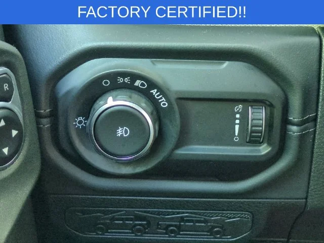 Used 2026 Gray Jeep Sahara image 17