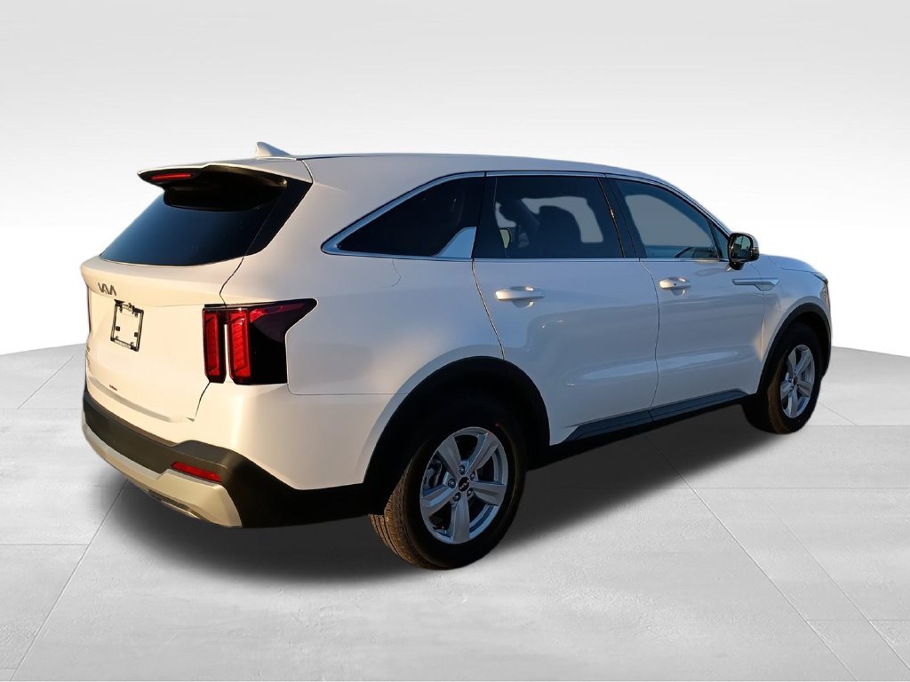 Used 2026 White Kia LX image 8