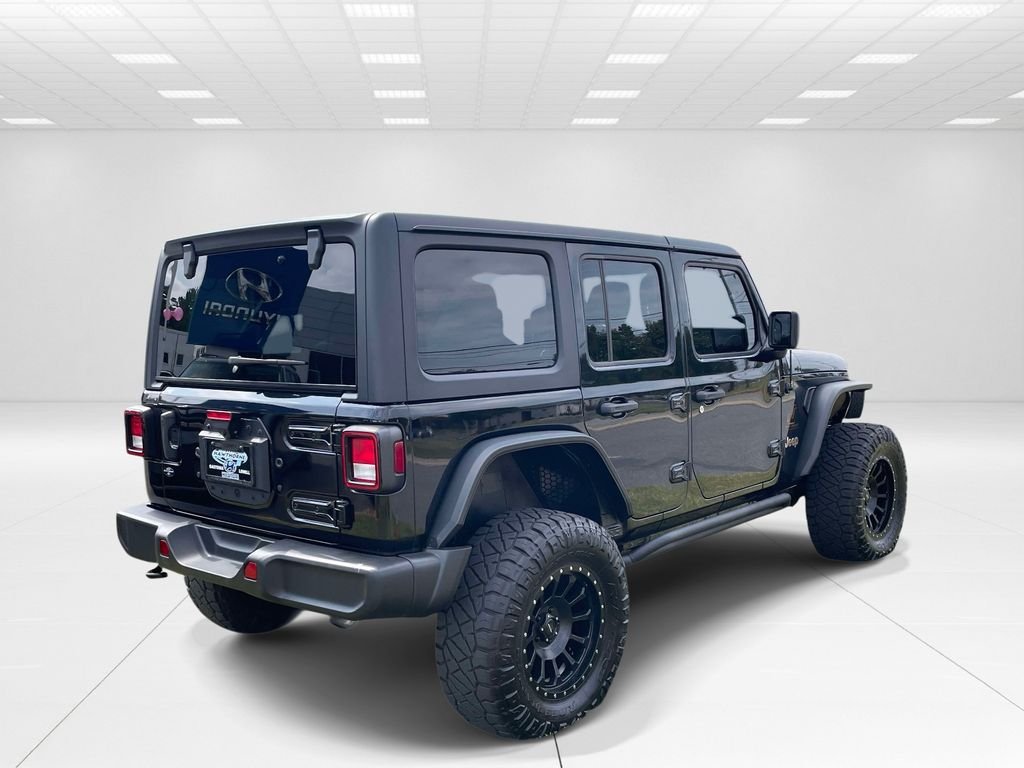 Used 2022 Black Jeep Unlimited Sahara image 6