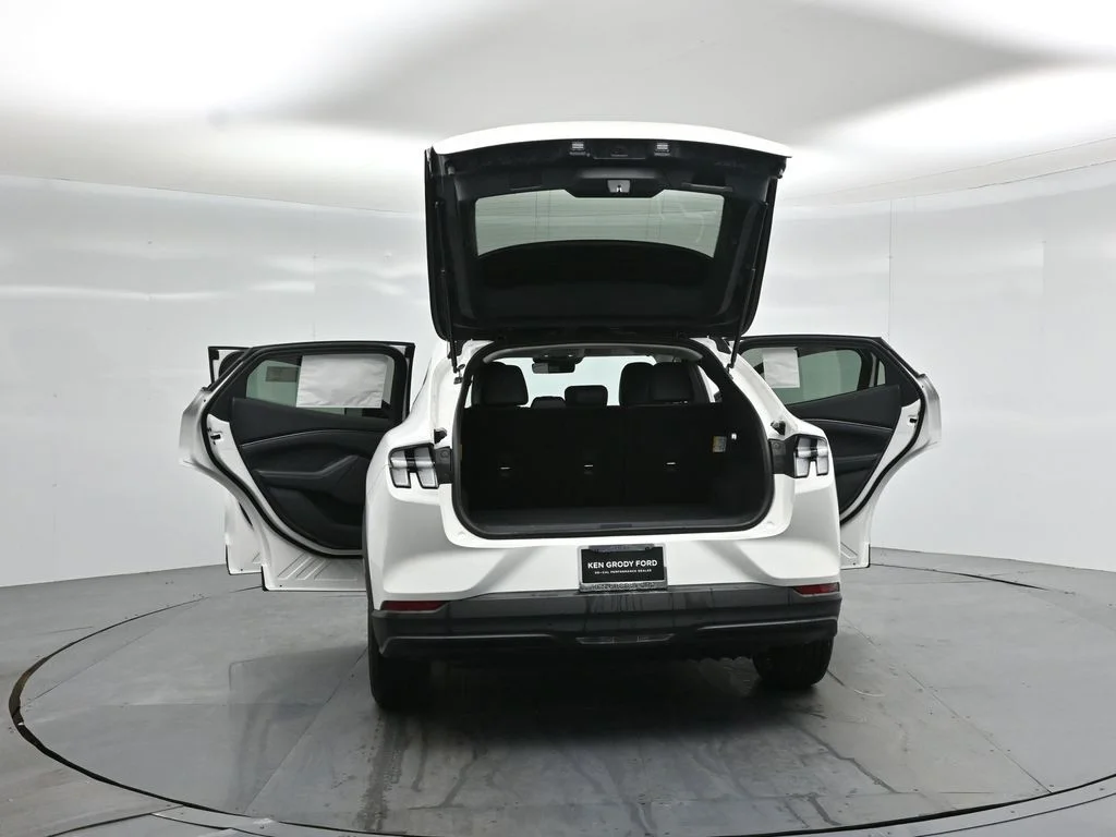 New 2026 Star White Metallic Tri-coat Ford Select image 29