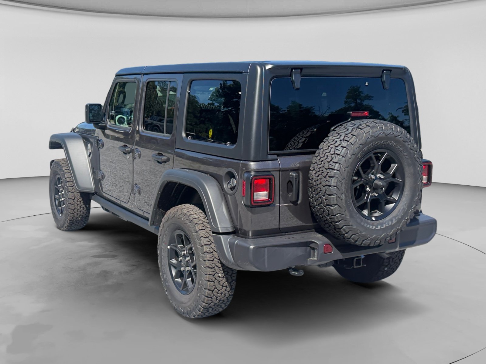 New 2026 Granite Crystal Metallic Clear-Coat Exterior Paint Jeep Willys image 3