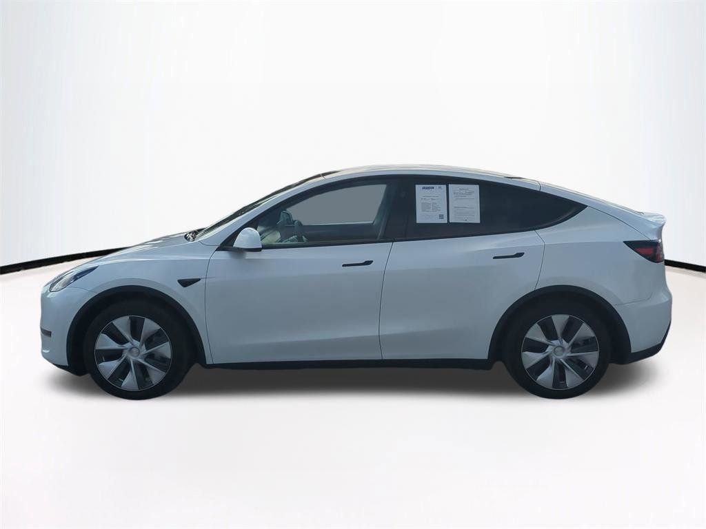 2024 Tesla Model Y Long Range - Photo 8