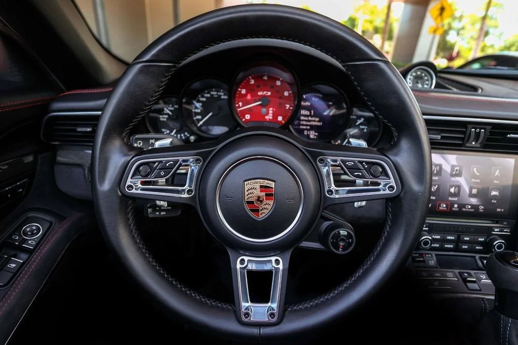 2018 Porsche 911 GTS - Photo 23