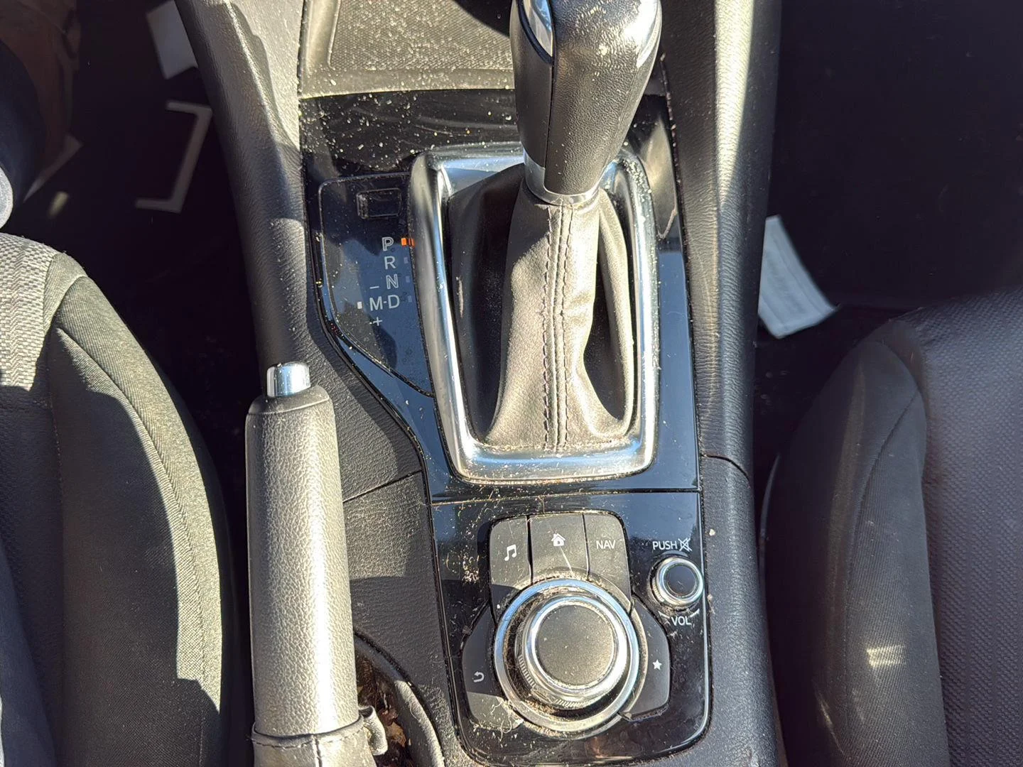 Used 2015 Liquid Silver Metallic Mazda i Sport image 12
