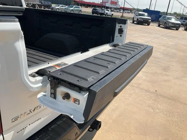 Used 2023 White Chevrolet ZR2 image 28