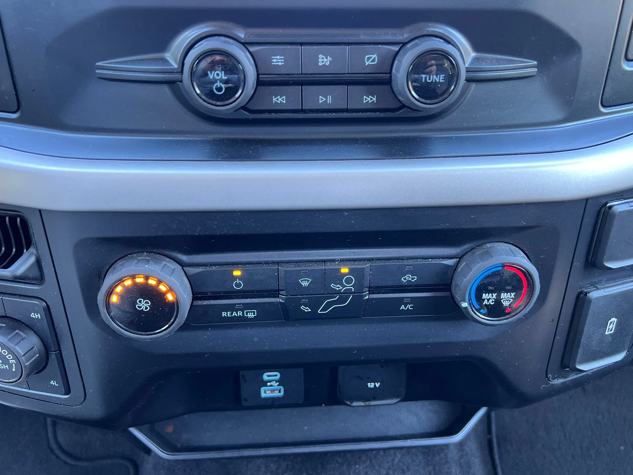 Used 2021 Blue Metallic Ford XLT image 37