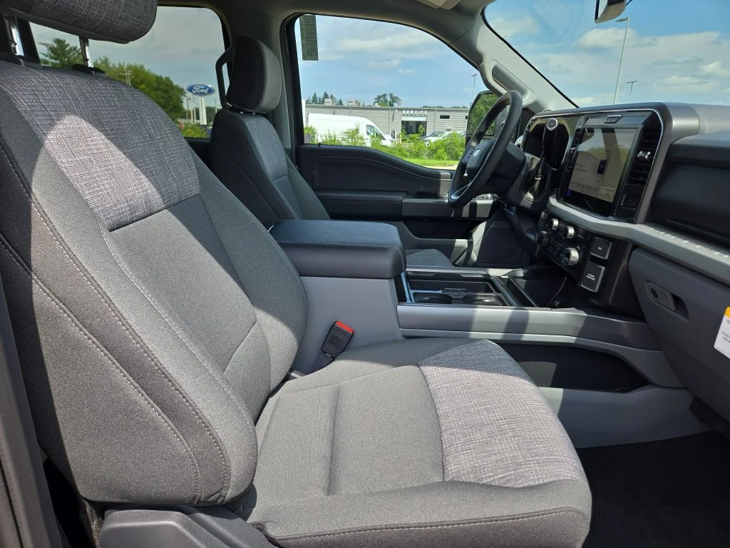 New 2026 Carbonized Gray Metallic Ford F-250® XLT image 10