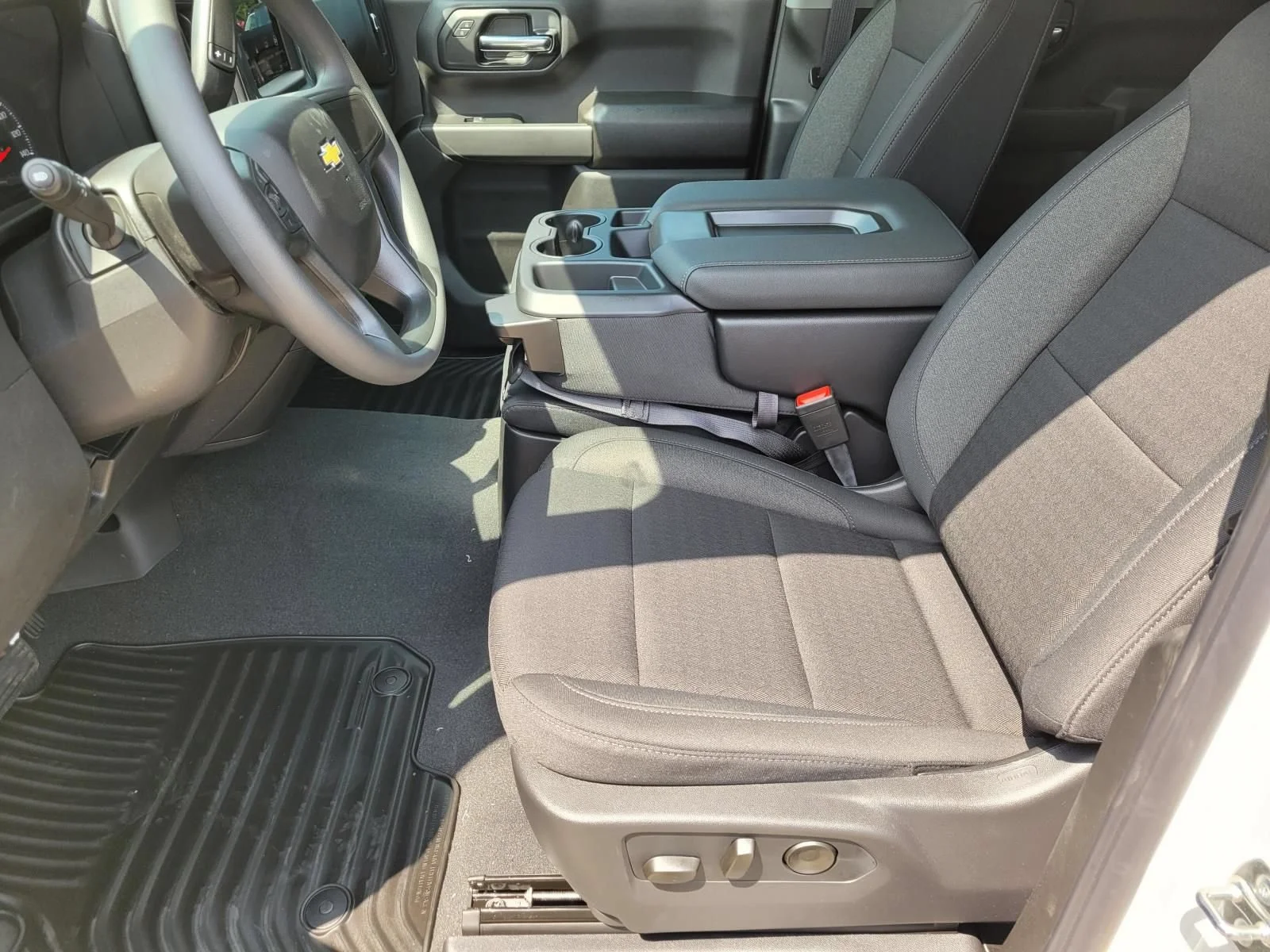 2026 Chevrolet Silverado 1500 Custom - Photo 14