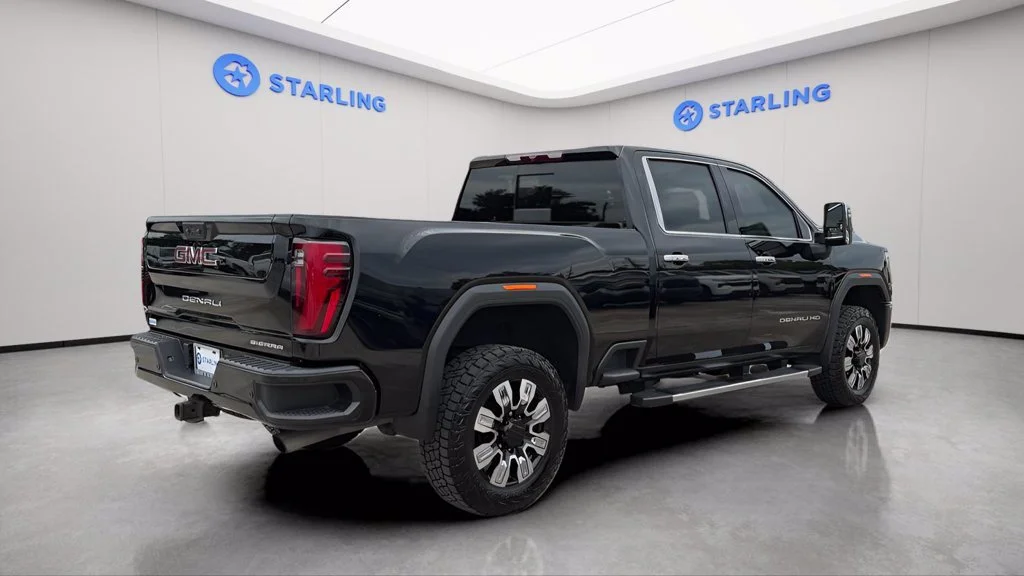 Used 2024 Onyx Black GMC Denali image 9
