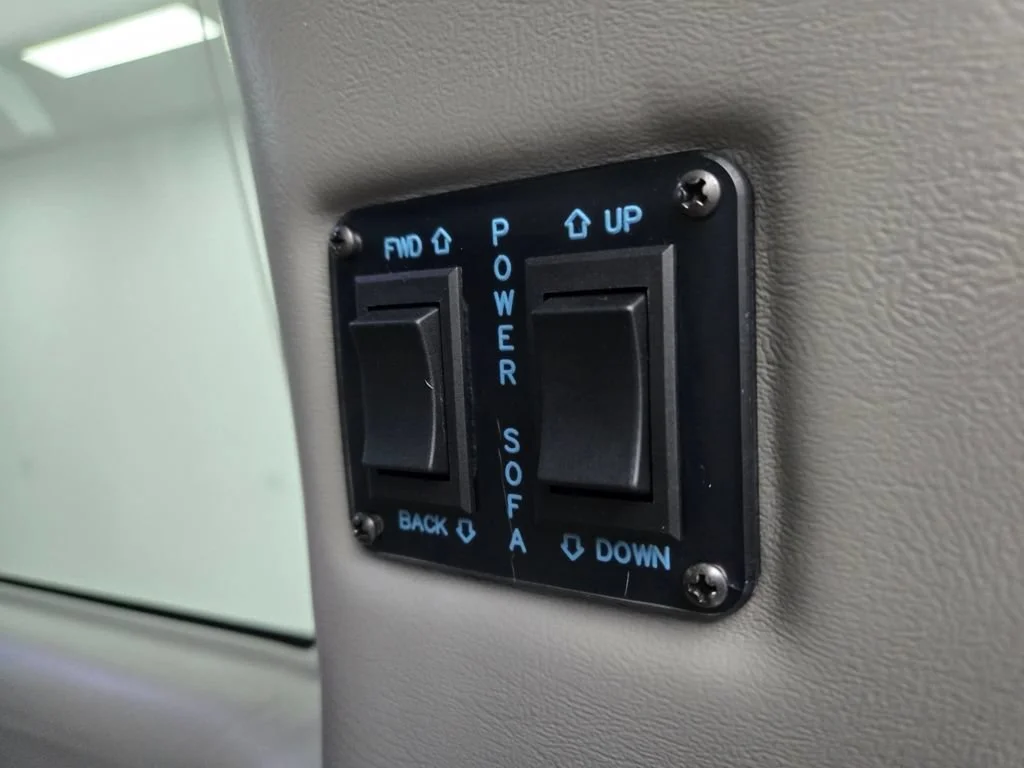Used 2021 Summit White Chevrolet WT image 7
