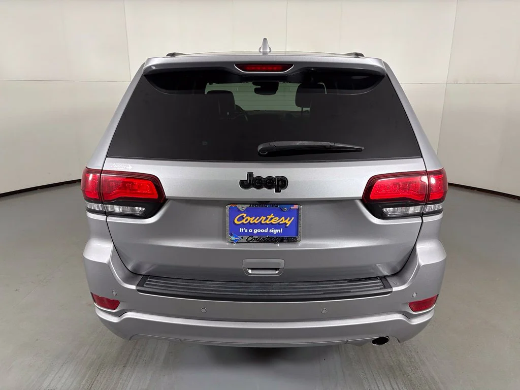 Used 2021 Silver Jeep Laredo X image 7