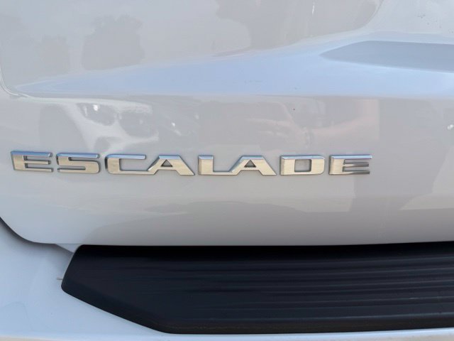 Used 2023 Crystal White Tricoat Cadillac Sport image 23