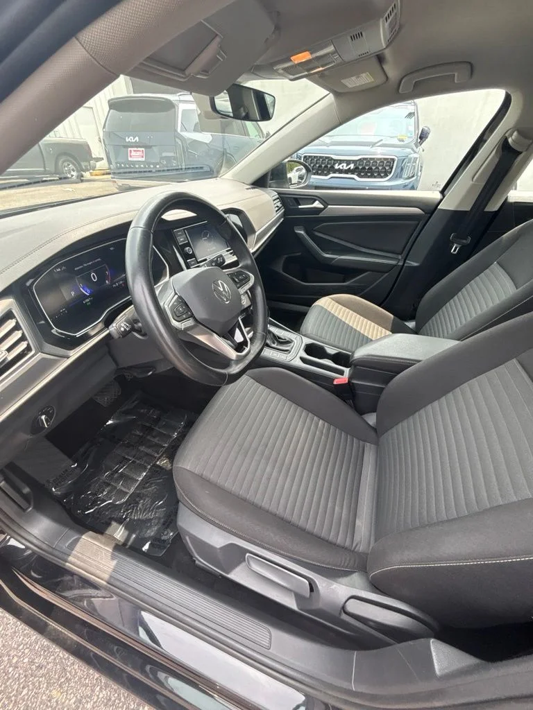 Used 2024 Black Volkswagen 1.5T S image 11