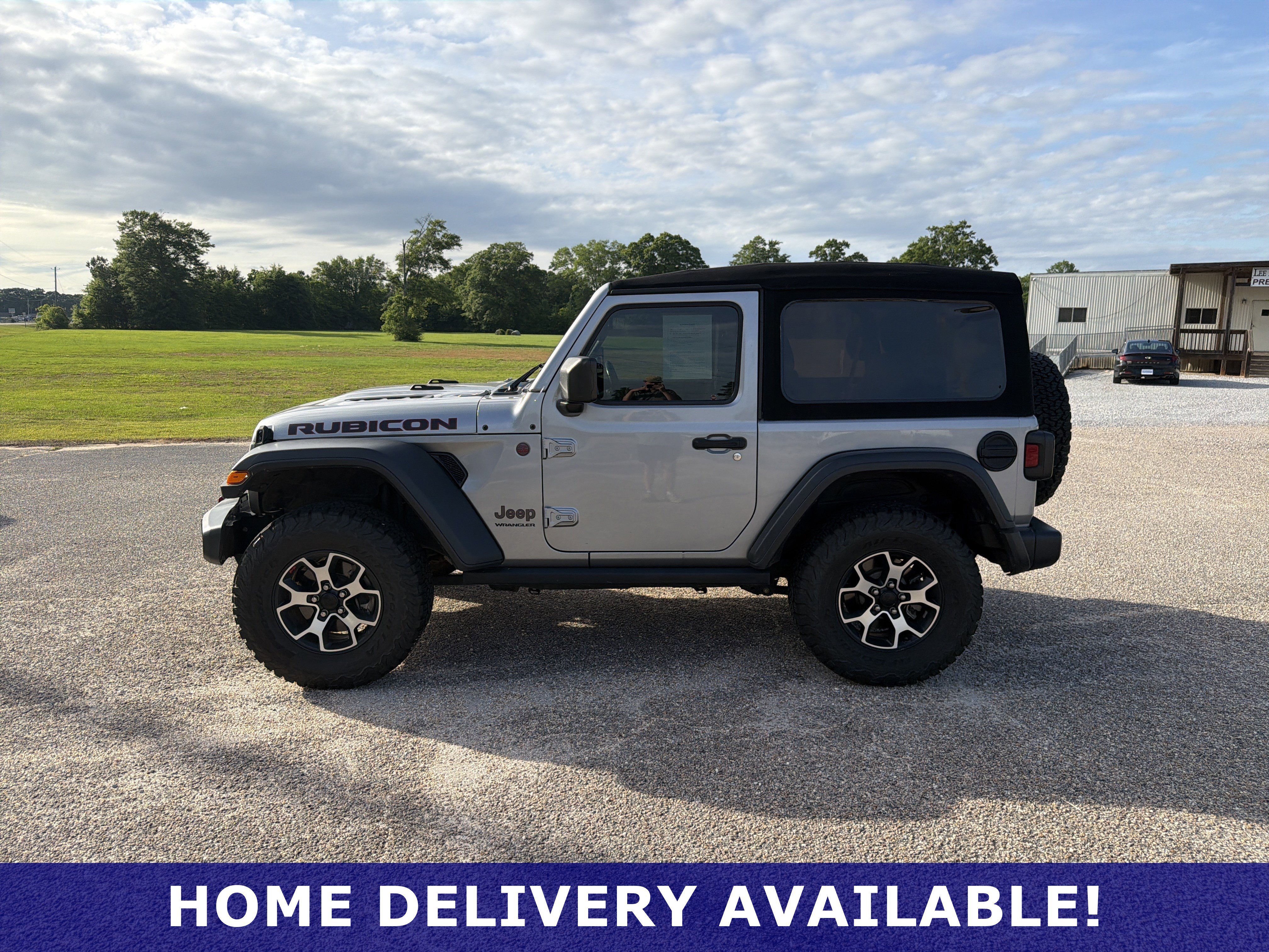 Used 2021 Silver Jeep Rubicon image 8