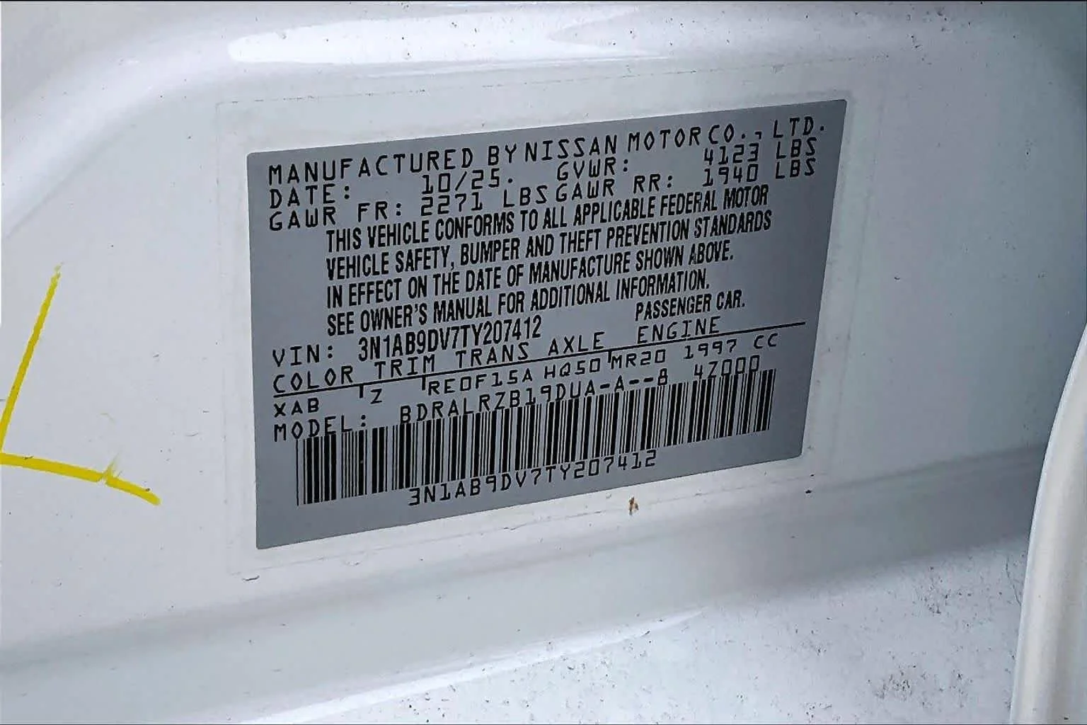 New 2026 Aspen White TriCoat / Super Black Two-tone Nissan SR image 17